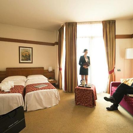 Milanore Hotel By Diva Hotels Cinisello Balsamo Eksteriør billede